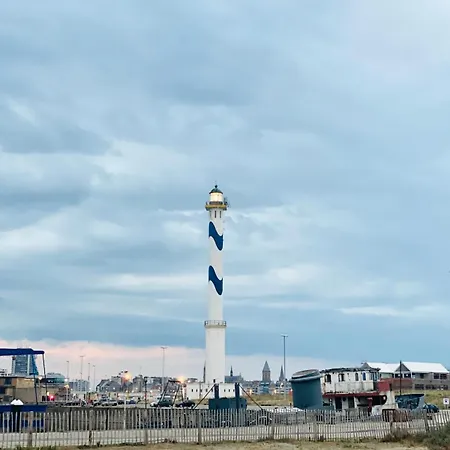 La O'brise - Close To And Center * Ostend