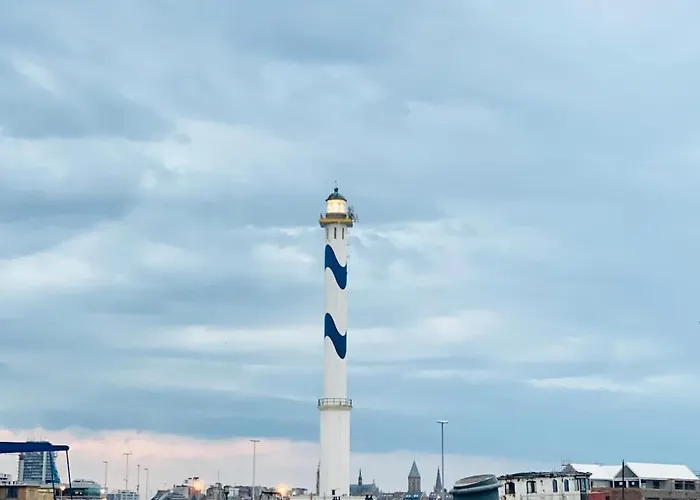 La O'brise - Close To And Center * Oostende